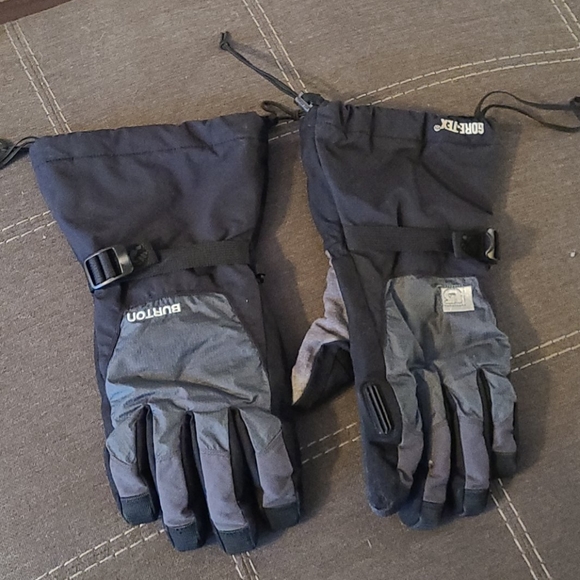 Burton Other - Burton Ski/Snowboard Gore Gloves